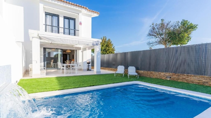 Private villa with pool for 200 Hour Yoga Teacher Training in El Rompido, Spain