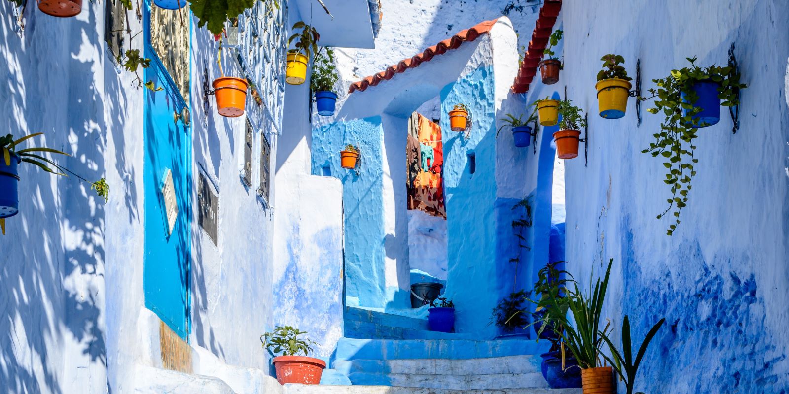 Morocco yoga retreat with desert atmosphere and calm retreat setting